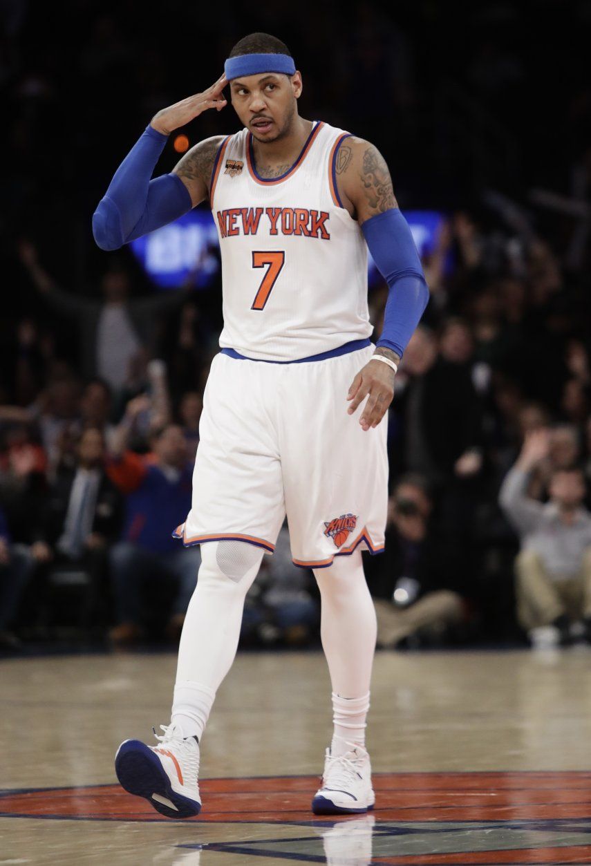 Carmelo y Knicks remontan para vencer a Pacers