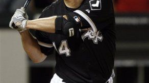 Konerko batea tres jonrones