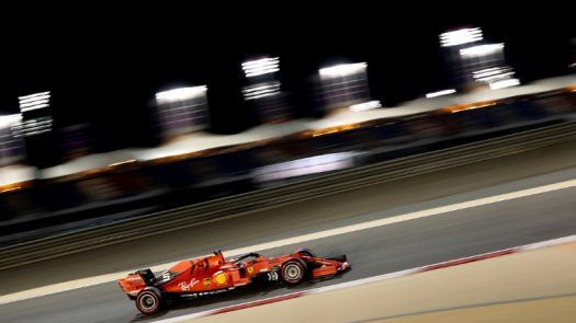 Ferrari comienza dominando en Baréin, esta vez con Vettel