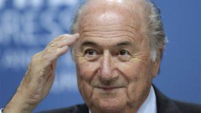 Blatter lamenta sus comentarios sobre racismo