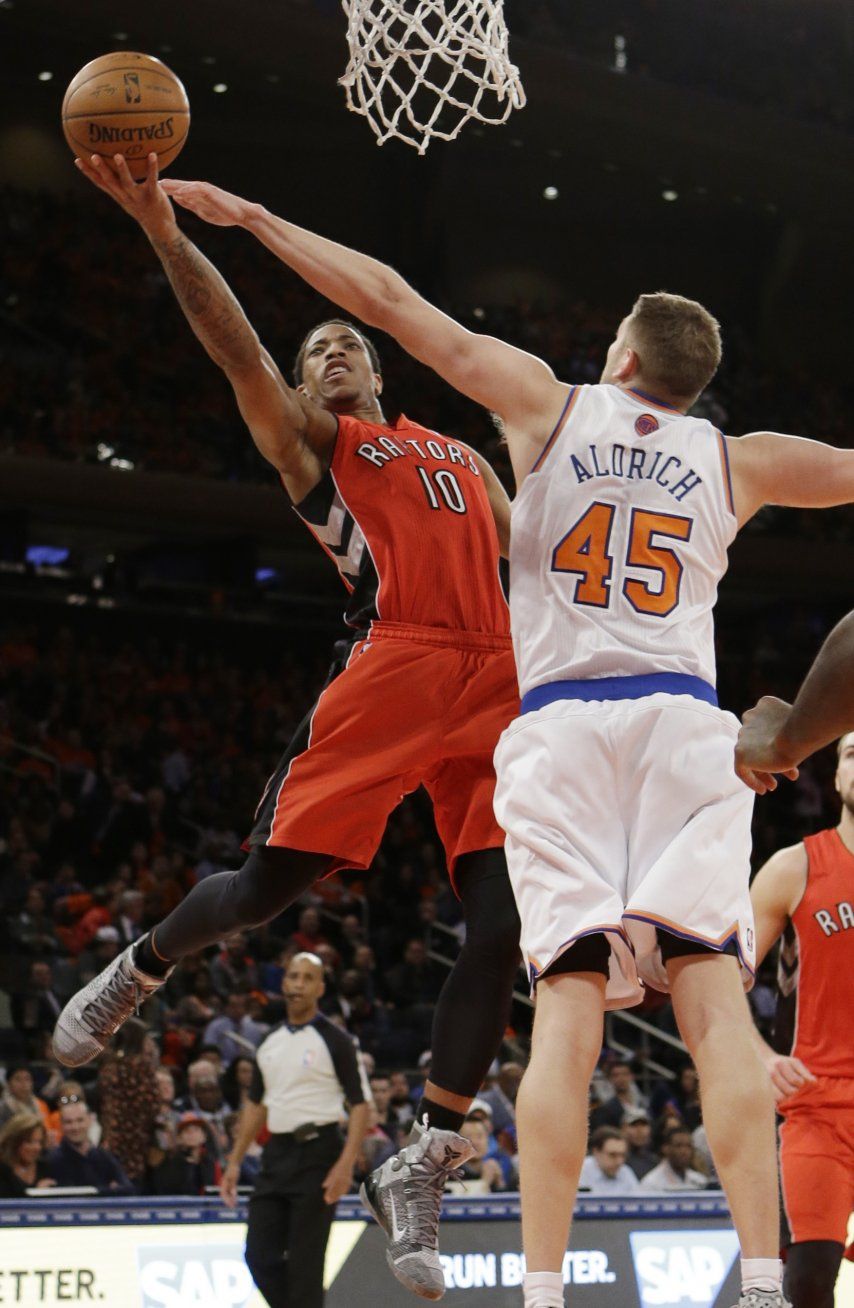 Knicks vencen a Raptors en cierre de temporada