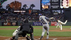 Darvish y Bellinger lideran a Dodgers ante Gigantes 4-1