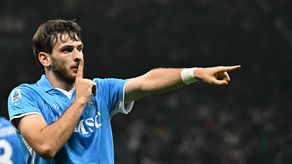 Napoli gana al AC Milan y aumentan su ventaja en la cima