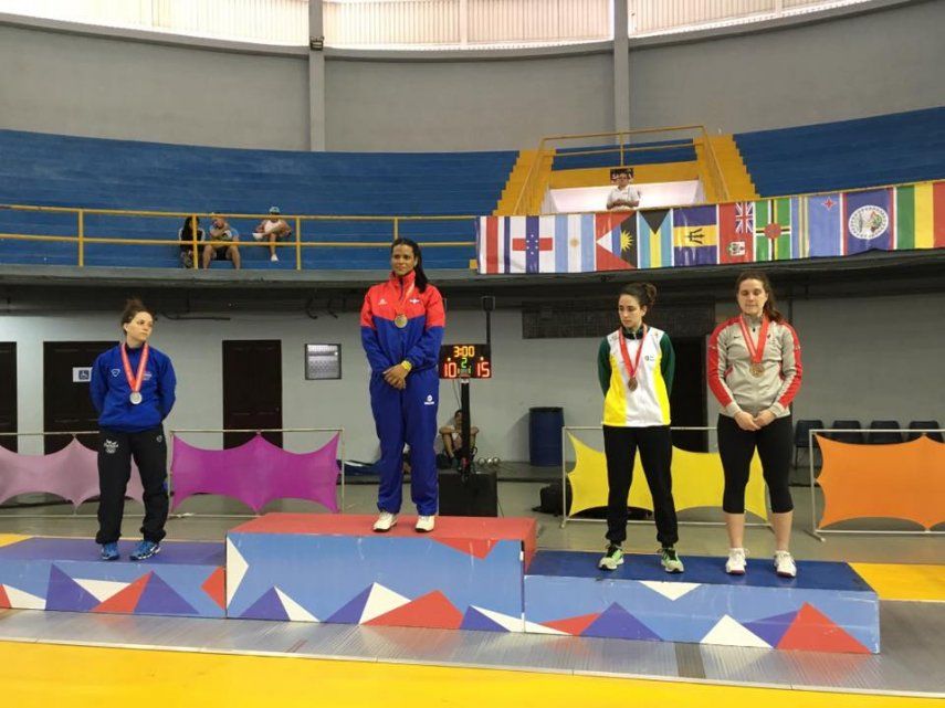 Eileen Grench gana plata pero no consigue cupo a Río 2016