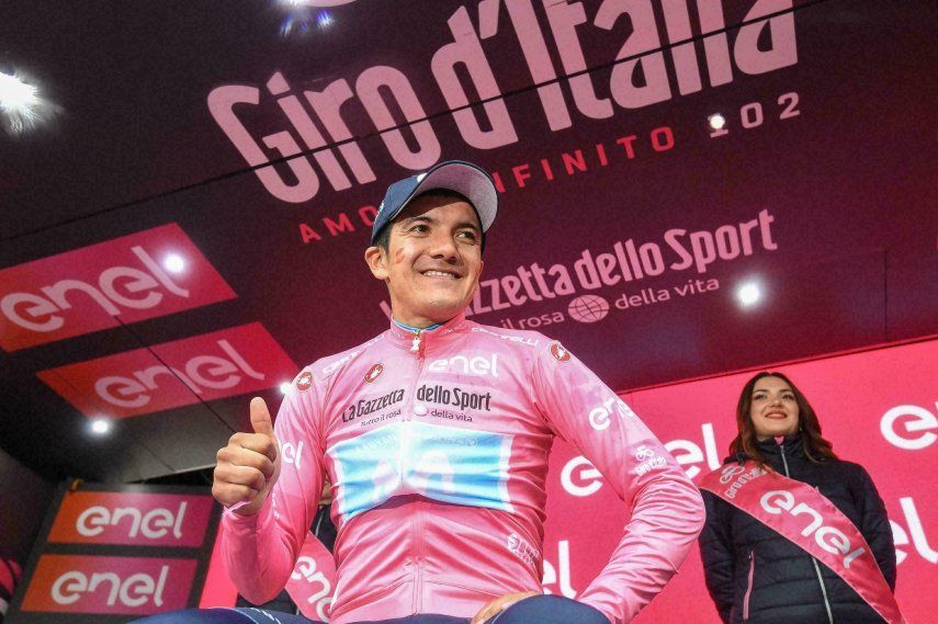 Ecuatoriano Carapaz gana 14ta etapa del Giro, es el líder