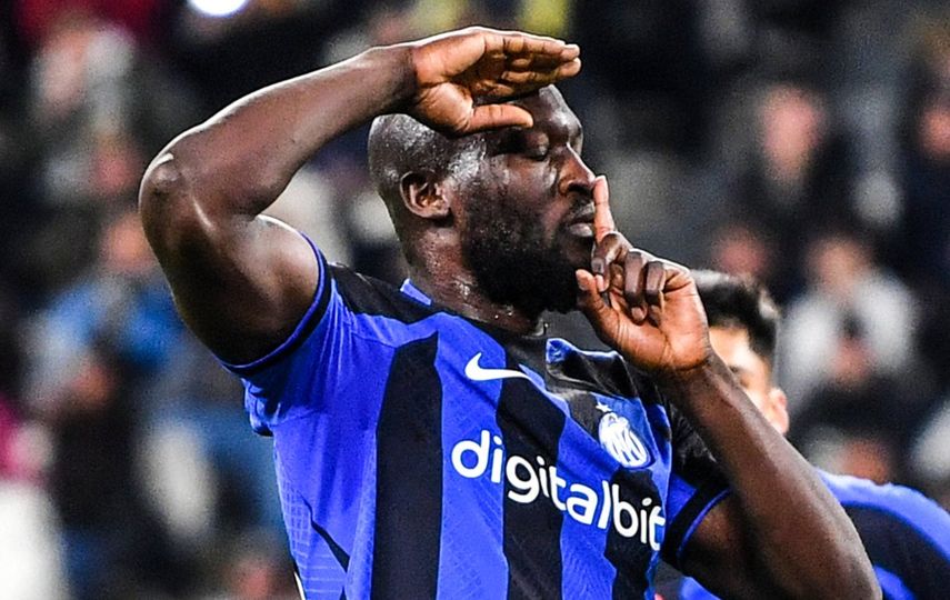 Romelu Lukaku es víctima de gritos racistas en Turín