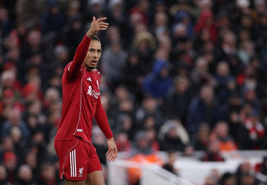 El Liverpool vence al Sunderland con gol de Van Dijk