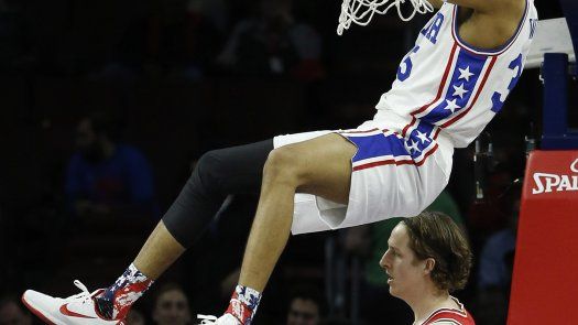 Bulls mantienen a 76ers sin victoria
