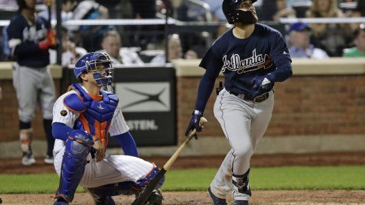 Bravos con HR de Johan Camargo arrollan a Mets