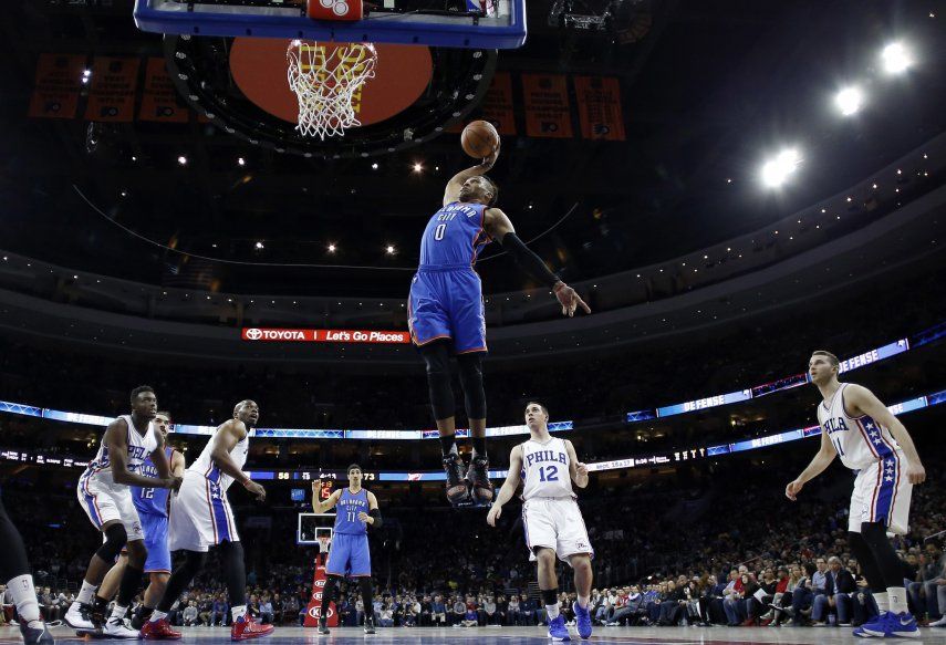 Thunder asegura playoffs en histórica actuación de Westbrook