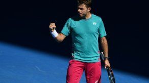 Federer gana a Zverev y jugará en semifinales contra Wawrinka