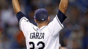 Garza sigue recibiendo felicitaciones por juego sin hit