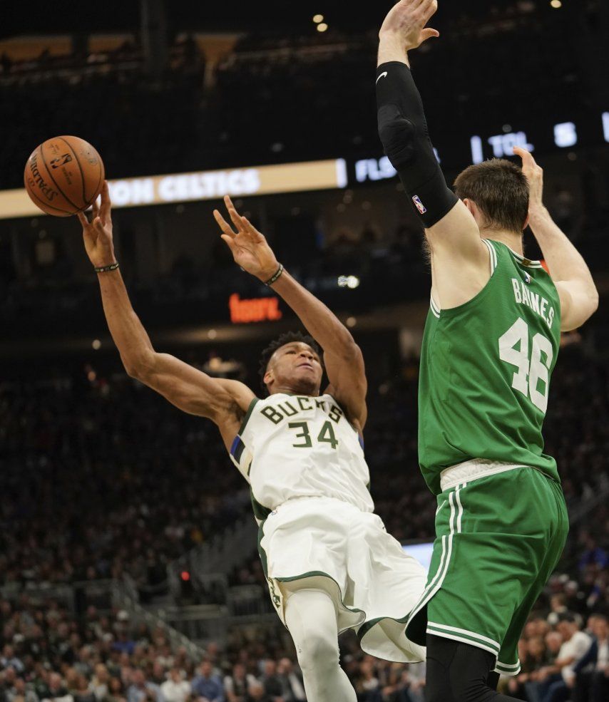 Bucks eliminan a Celtics y van a final del Este