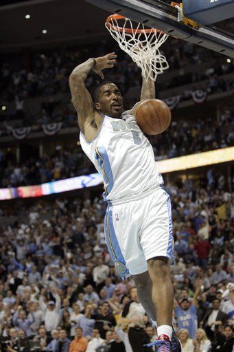 NBA: Nuggets 116, Jazz 102; Nené sale con rodilla lastimada