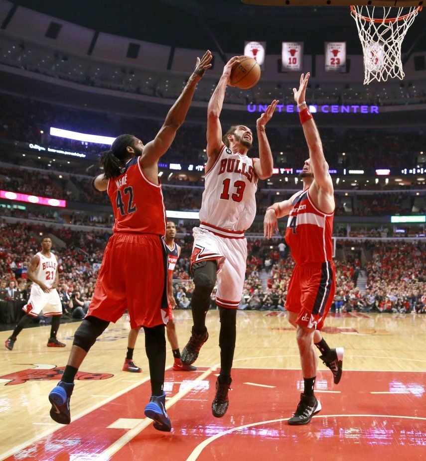 Wizards vence a Bulls en tiempo extra, lidera 2-0