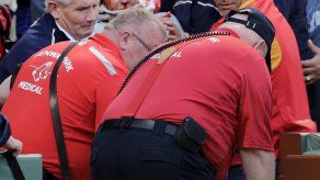 Espectadora grave tras recibir golpe de bate en Fenway Park