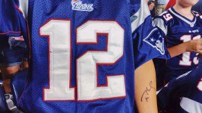 Fanática de Patriots se tatúa autógrafo de Brady