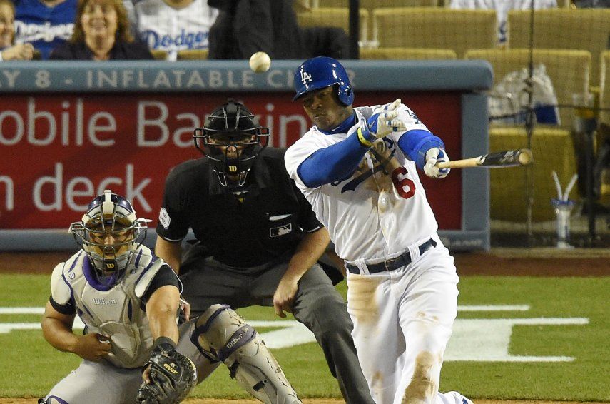 Dodgers vence con jonrones de Kemp y González