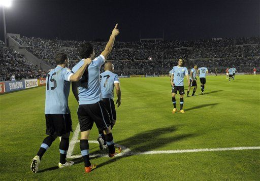 Tras barrer con Chile, Uruguay enfrenta a Italia