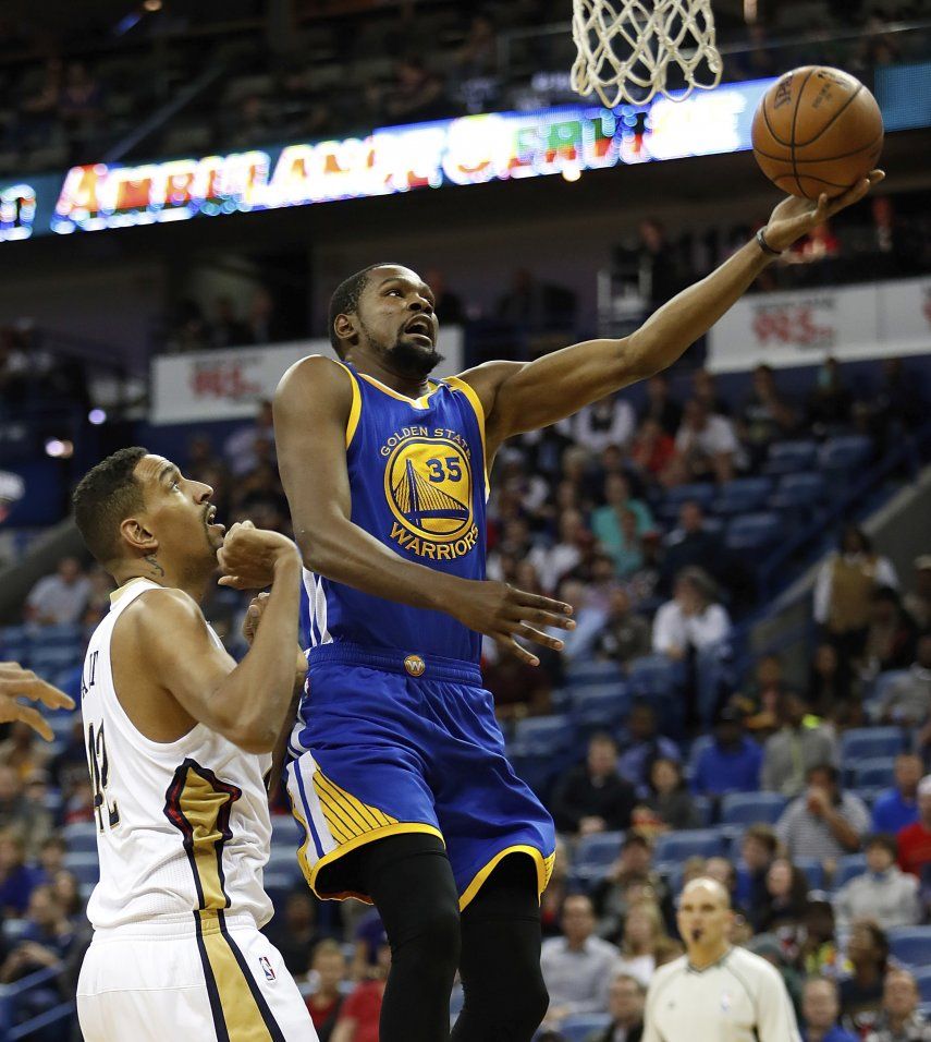 Curry anota 30 y Warriors doblegan a Pelicans