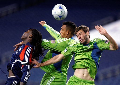 MLS: Crew amplí­a invicto doméstico al vencer 2-0 al Galaxy