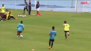 La sele mayor se foguea con la sub-17 y gana 2-0