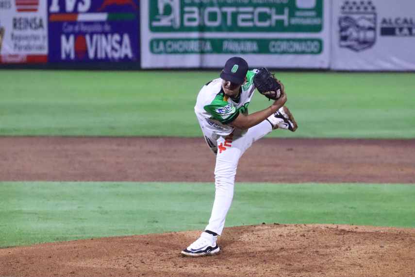 Béisbol Juvenil 2026: Panamá Oeste no tuvo piedad de los Potros en el Justino Salinas
