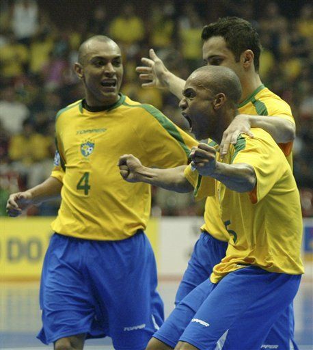 Brasil golea a Rusia en mundial de futsal