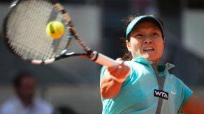 Li Na sigue con paso firme en Madrid, Sharapova cerca de la eliminación