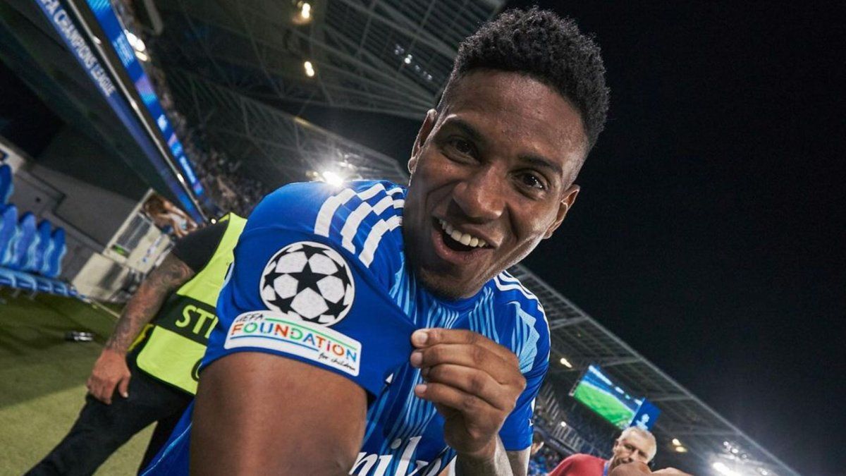 César Blackman hace historia al ser el primer panameño en jugar la Champions League