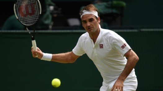 Federer supera a Mannarino y accede a cuartos en Wimbledon