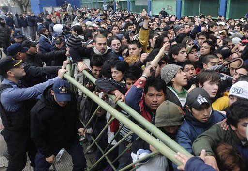 Mundial: Hinchas arrasan con boletos Argentina-Brasil