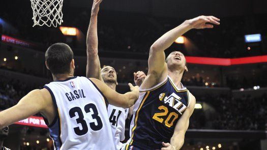 Hayward y Cousins lucen; Jazz doblega a Grizzlies