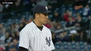 Tanaka poncha a 10 en debut en Yankee Stadium