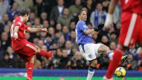Mascherano apoya triunfo de Liverpool en la liga inglesa