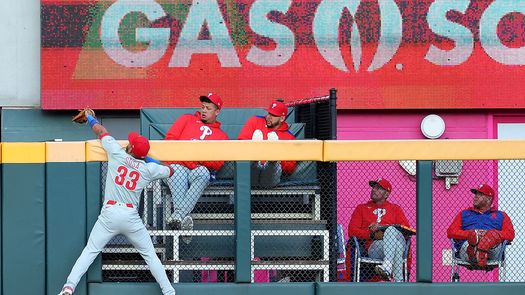 MLB: Edmundo Sosa brilló robándose cuadrangular en el jardín izquierdo