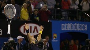 Djokovic vence a Murray y se corona en Australia