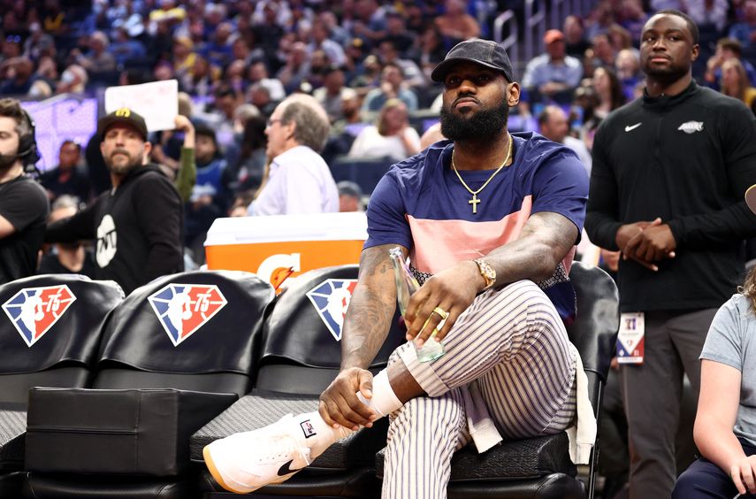 NBA: LeBron James se perderá los últimos partidos de la temporada por lesión