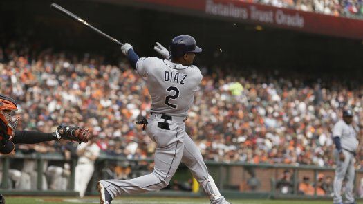 Con 11 hits, Rays arruinan debut de Gigantes como locales