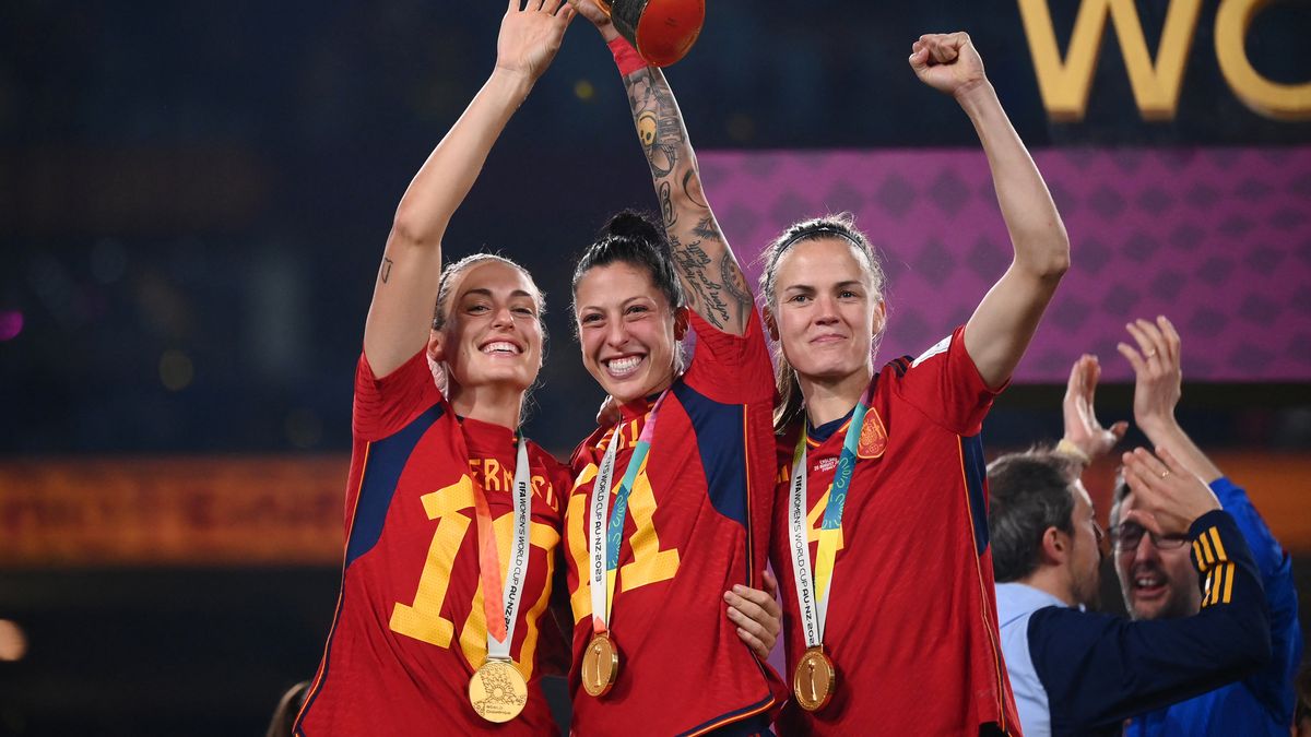 Jugadoras se la selección de España femenina respaldan a Jennifer Hermoso