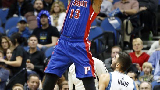 Drummond anota 21 puntos en victoria de Pistons