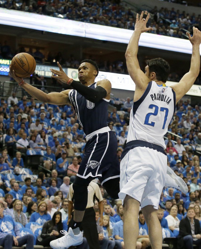 Thunder gana a Mavericks y toma ventaja de 3-1 en la serie