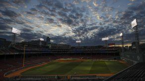 Boston (con Sale) y Dodgers (Kerwhaw) inician Serie Mundial