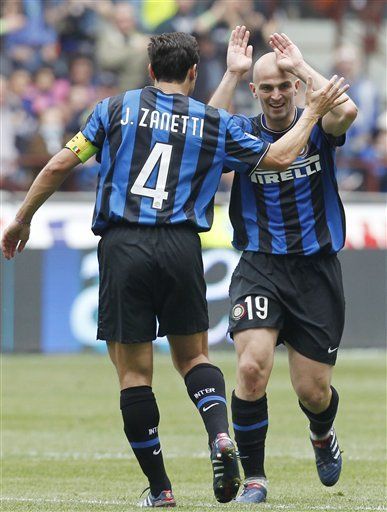 Mundial: Moratti lamenta exclusión de Zanetti y Cambiasso