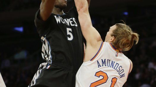 Wolves vence a Knicks en tiempo extra