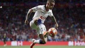 Kieran Trippier firma con Atlético de Madrid
