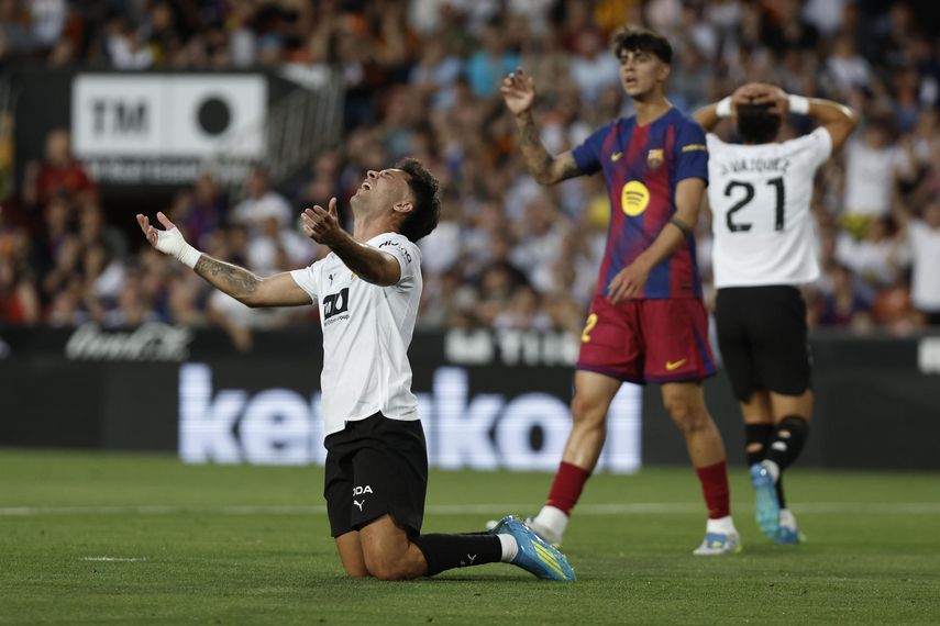 El FC Barcelona cerró la temporada con derrota ante el Valencia