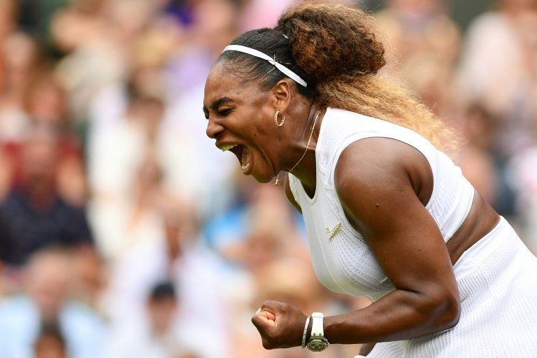 Serena Williams, multada con 10.000 dólares en Wimbledon por dañar una pista