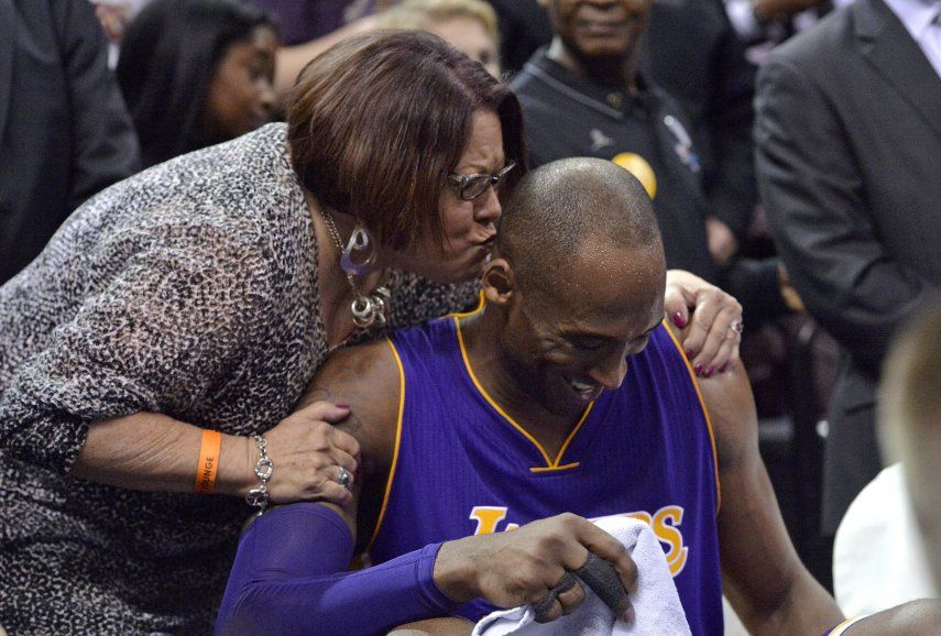 Con 25 de Barnes, Grizzlies doblegan a Lakers