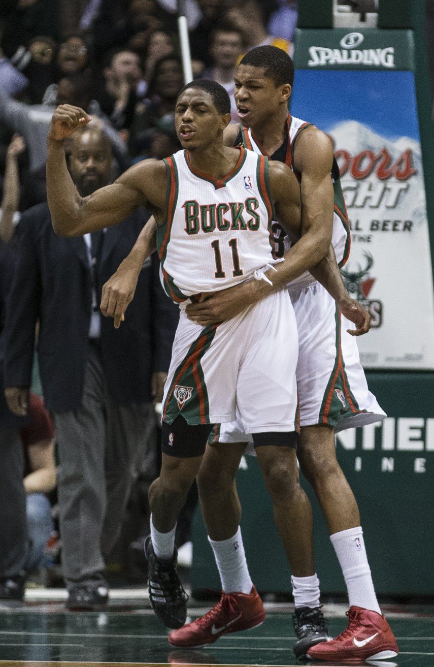 Bucks rompen seguidilla de 6 derrotas